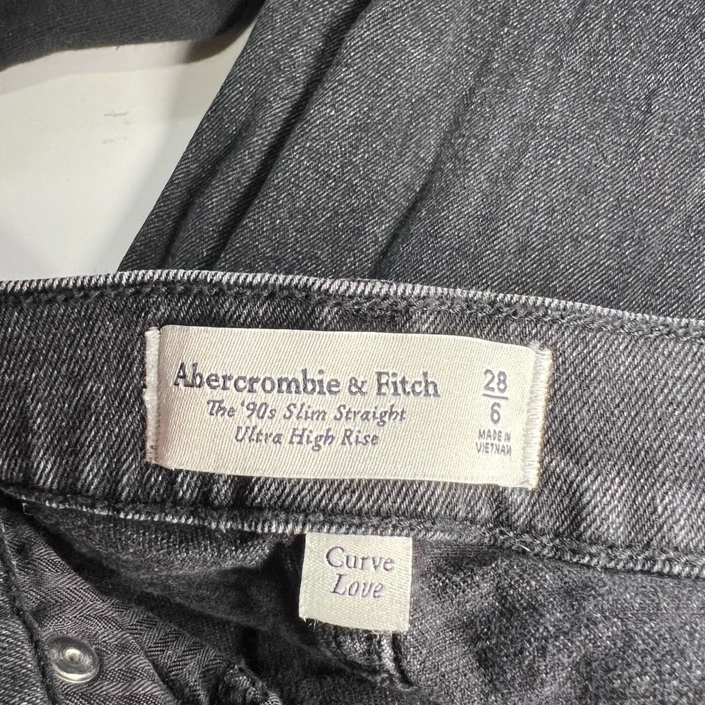 The 90s Slim Straight Ultra High Rise Black Jeans Abercrombie & Fitch - Picture 5 of 7